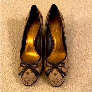 COACH Wedge Heels. Brown.